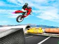Gioco Corsa di Moto contro Treno in linea